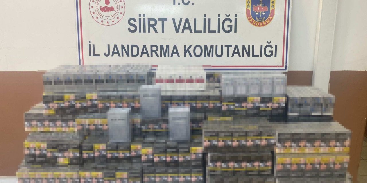 Şırnak Siirt yolu üzeri 5 bin 55 paket kaçak sigara ele geçirildi