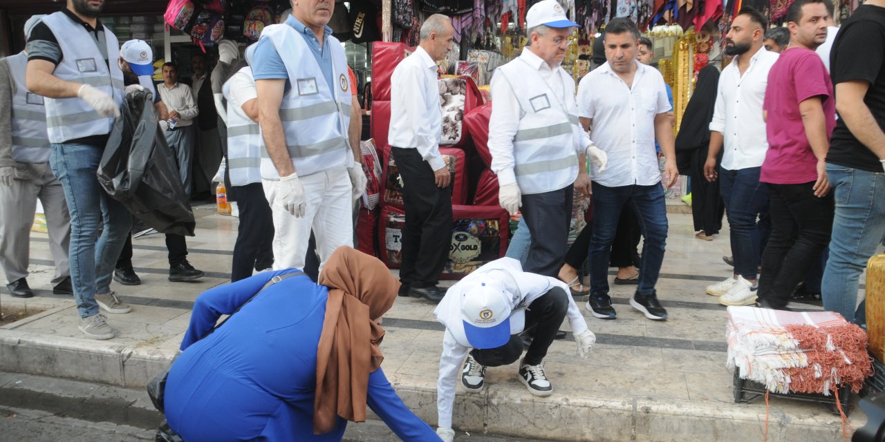 Medeniyet Şehri Cizre'de “Cizre’mizi Seviyoruz, Birlikte temizliyoruz” temizlik kampanyası başlatıldı