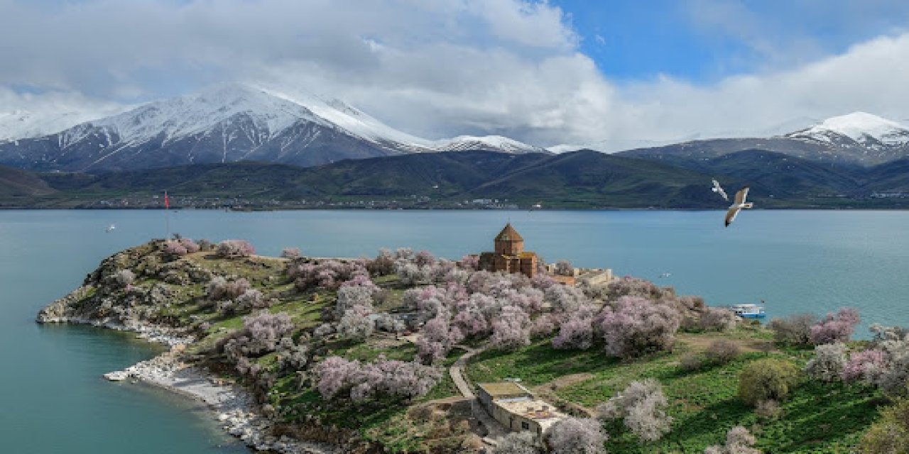 Van'dan Akdamar Adası'na Keyifli Bir Yolculuk: İşte Bilmeniz Gerekenler