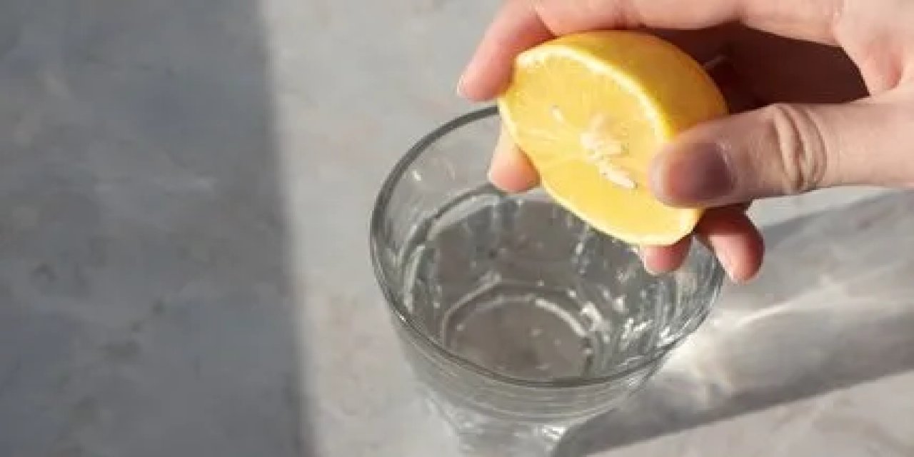 Günde 1 bardak limonlu suyun sağladığı 10 şifa. Bakın faydaları neler...