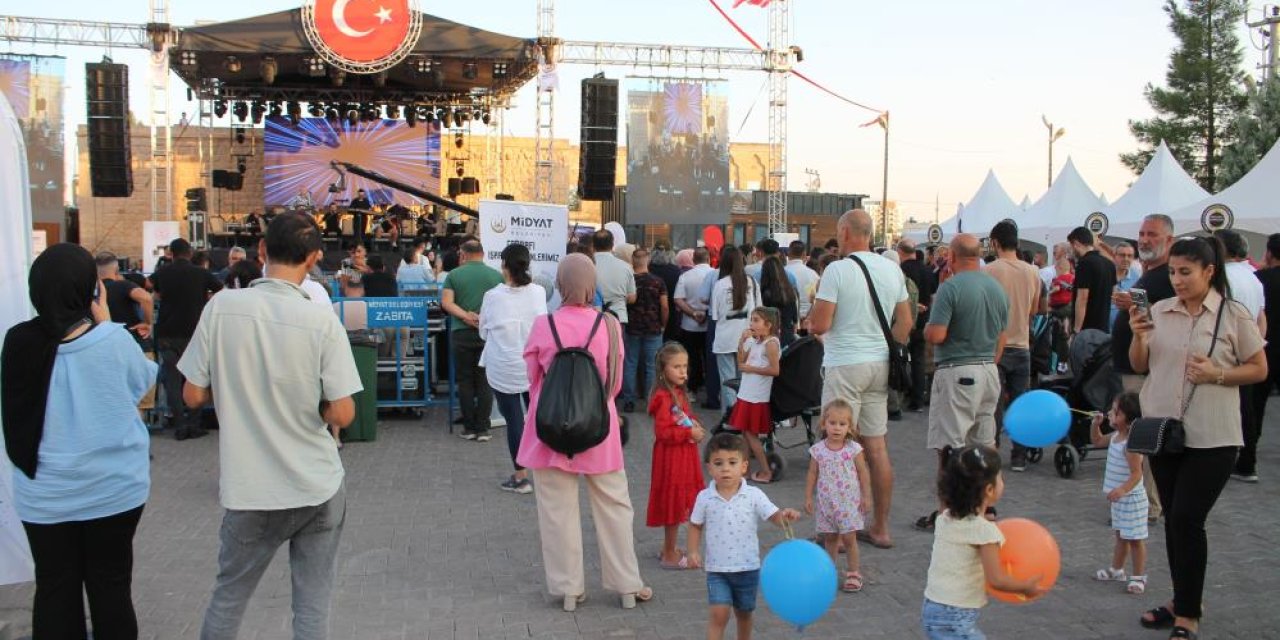 Şırnak ve Cizre’den Yoğun Katılımla Midyat 3. Uluslararası Kültür ve Sanat Festivali Devam Ediyor