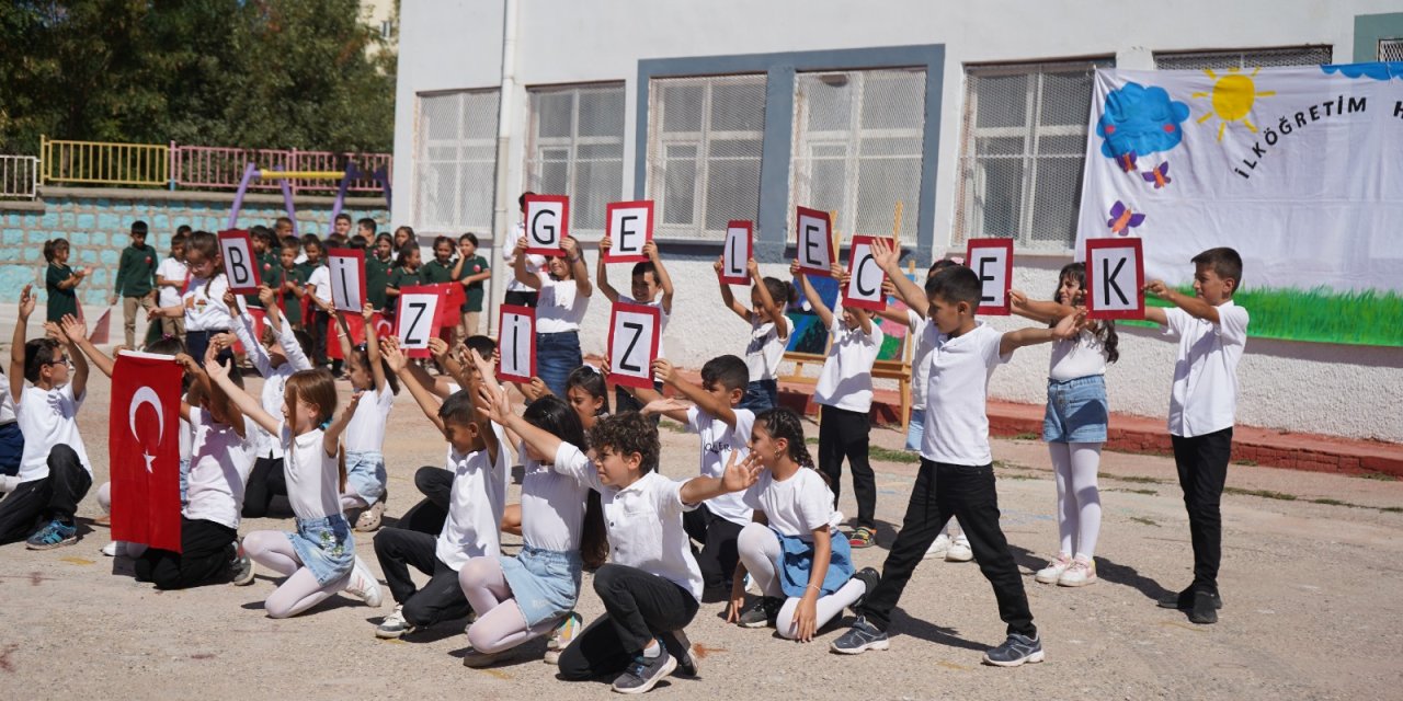 Şırnak’ta İlköğretim Haftası kutlandı