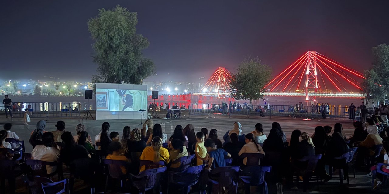 Cizreli Kadınlar Sinema Etkinliğinde Bir Araya Geldi