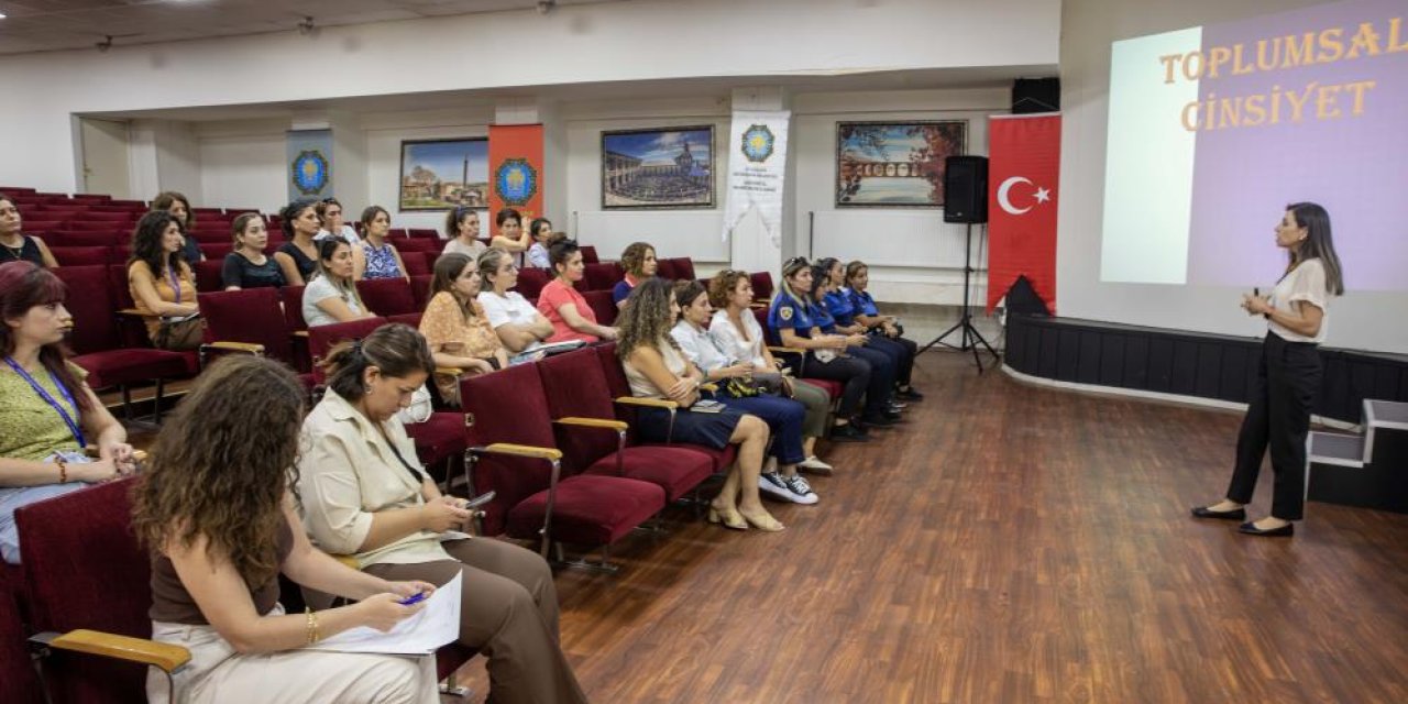 Diyarbakır'da Toplumsal Cinsiyet Eğitimi Devam Ediyor