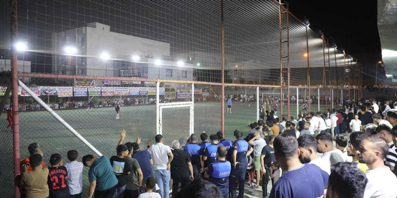 Cizre Belediyesi’nin 2. Geleneksel Halı Saha Futbol Turnuvası sona erdi