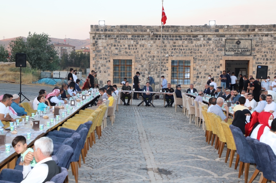 Cizre Kaymakamı Tunç, Şehit Ve Gazi Yakınları Yemekte Bir Araya Geldi