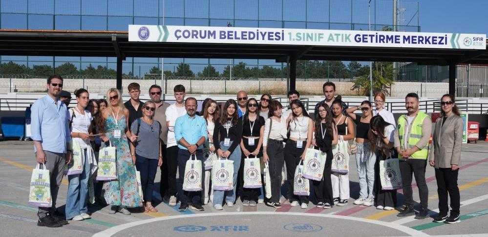 Erasmus öğrencileri Belediyesi'nin “Sıfır Atık” tesisini incelediler