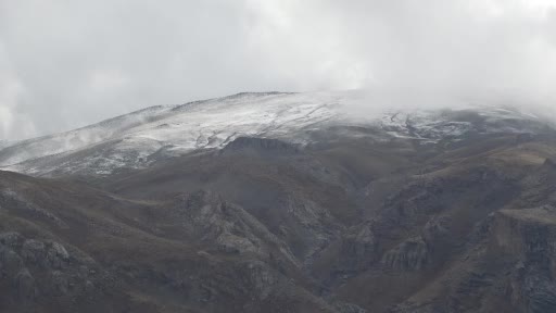 Muş’un yüksek kesimlerine mevsimin ilk karı yağdı