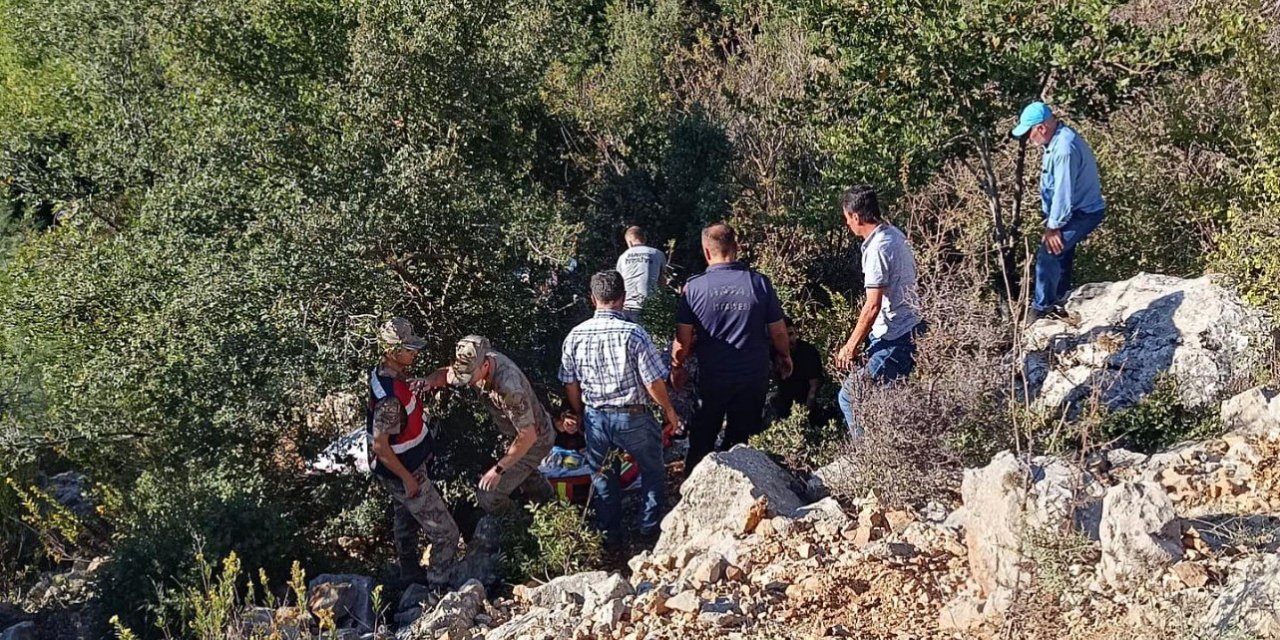 Hatay’da patpat uçuruma devrildi: 1 ölü, 9 yaralı