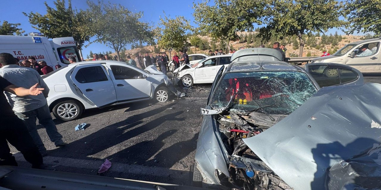 Şanlıurfa’da zincirleme trafik kazası: 5 yaralı