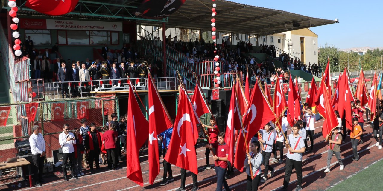 Cizre’de 29 Ekim Coşkusu