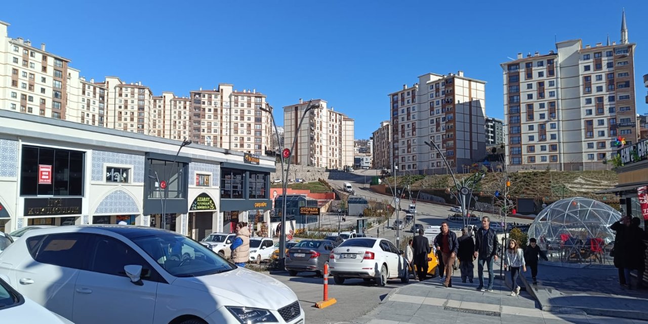 Şırnak Merkez’de Trafik Cezaları Vatandaşları Bezdirdi: "Yollar Yetersiz, Çözüm Bekliyoruz"