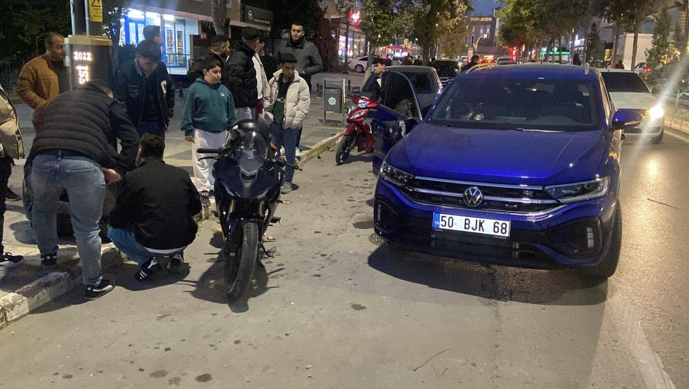 Aksaray'da otomobil motosiklete çarptı: 1 yaralı