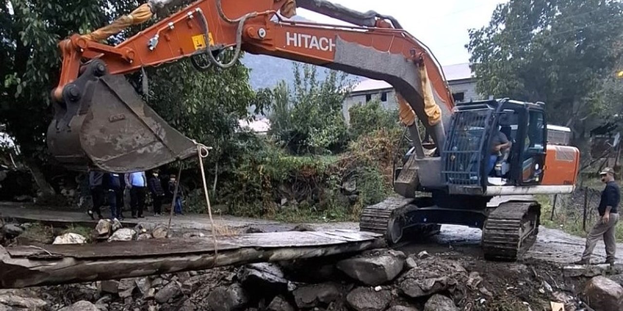 Beytüşşebap’ta dere ıslahı çalışmaları sürüyor