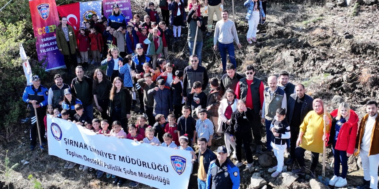 Şırnak'ta Öğrencilere Fidan Dikimi Etkinliği