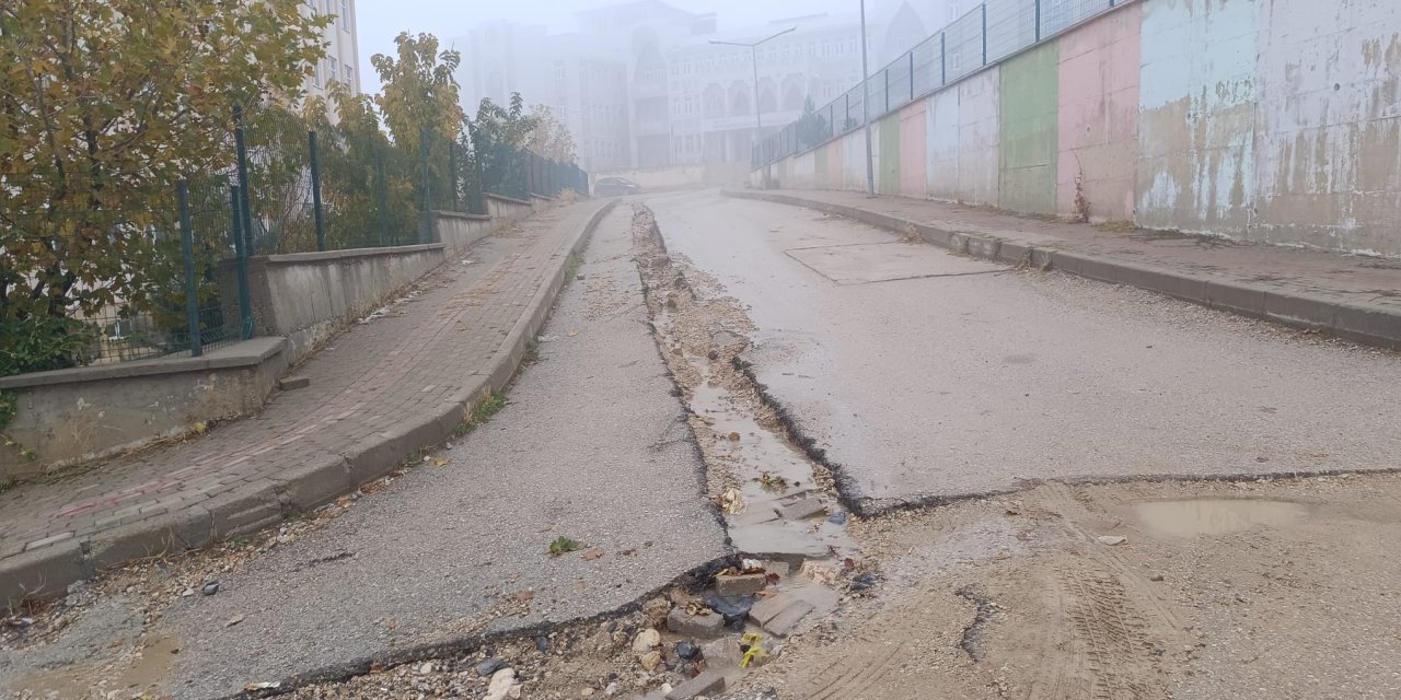 Şırnak Okullar Bölgesinde Yol Çilesi: Yetkililere Çağrı