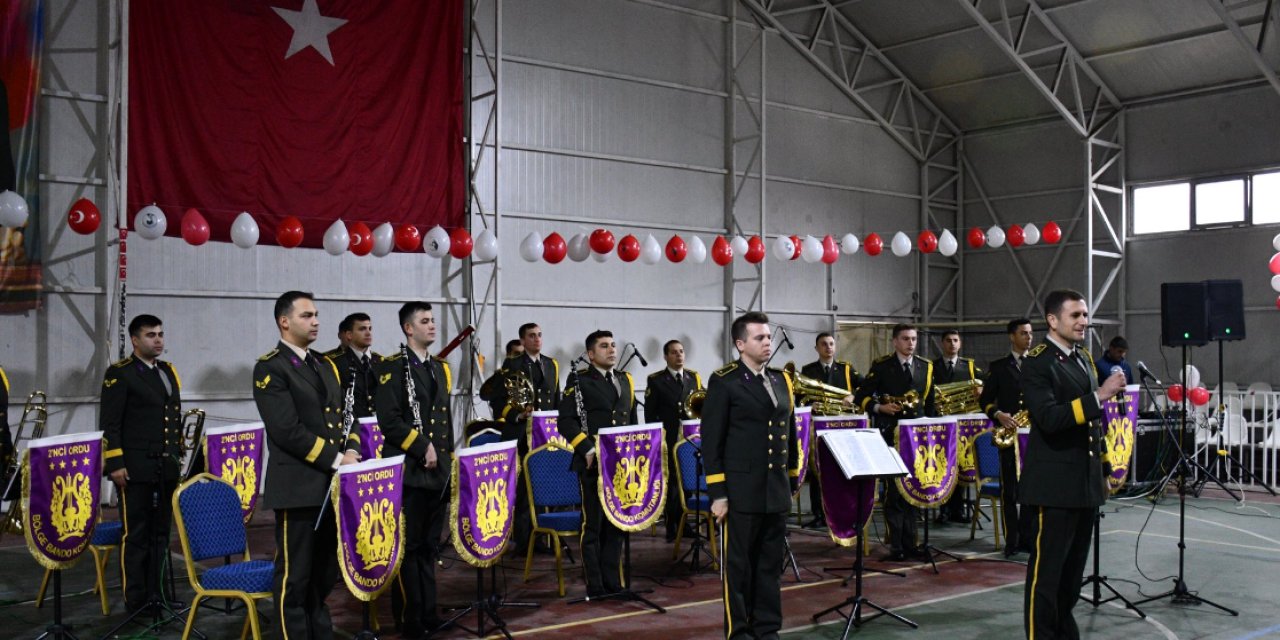 Askeri bando takımı Uludere'den sonra Beytüşşebap’ta konser verdi