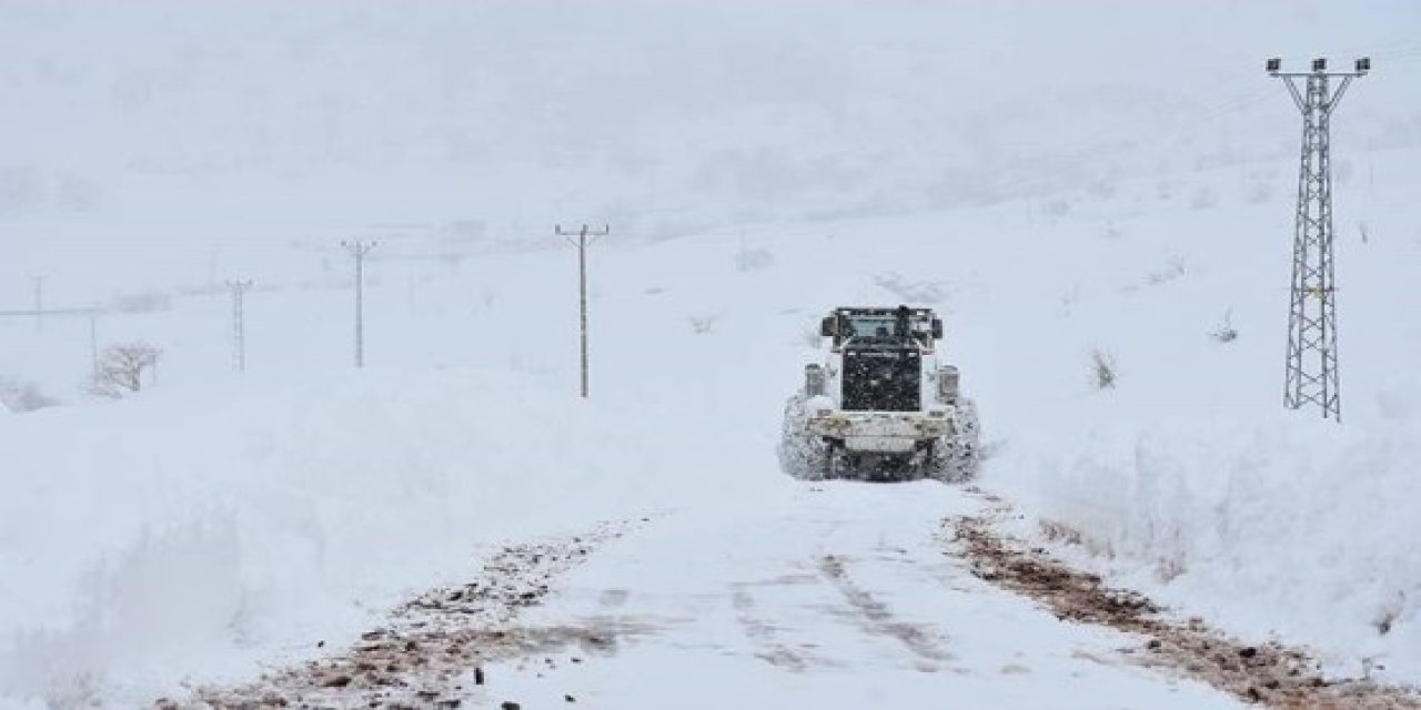 Kar Van’da 158 yerleşim yeri yolunu ulaşıma kapattı