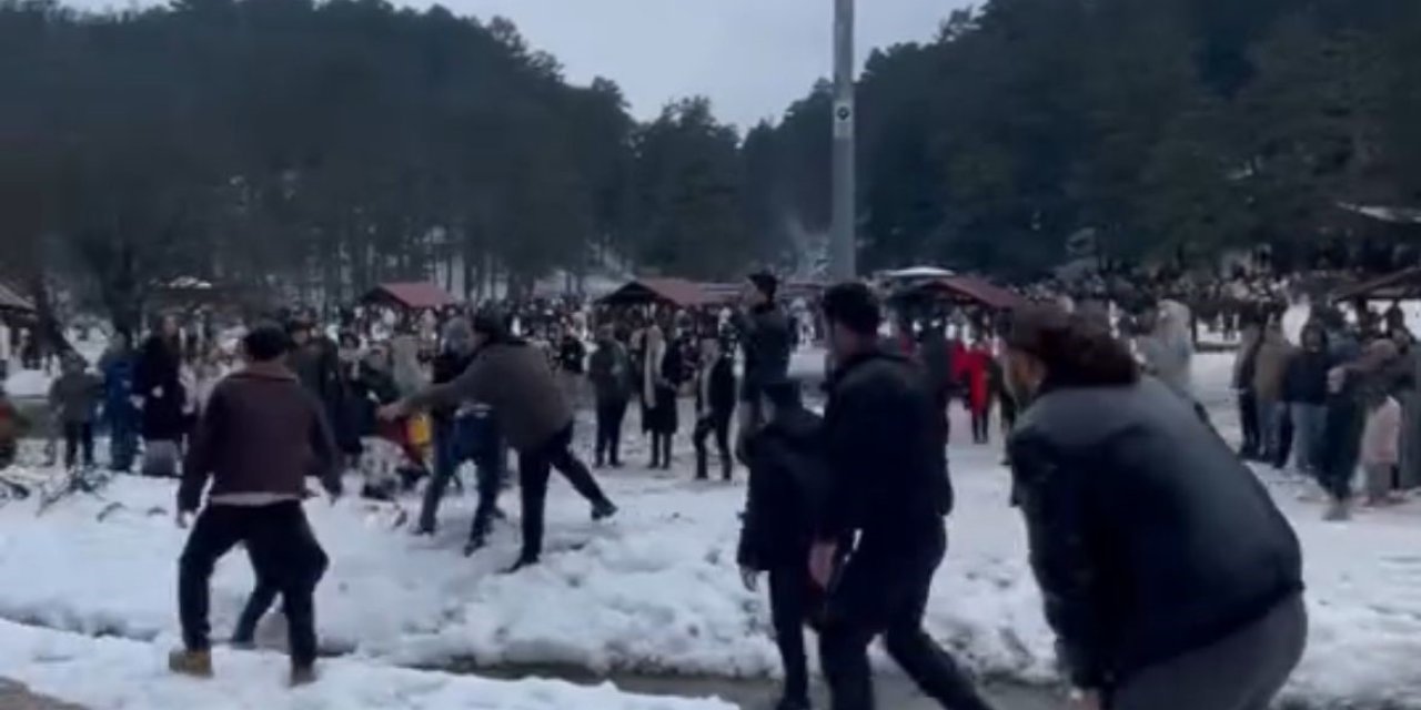 Geleneksel hamsi festivalinde yumruklar havada uçuştu