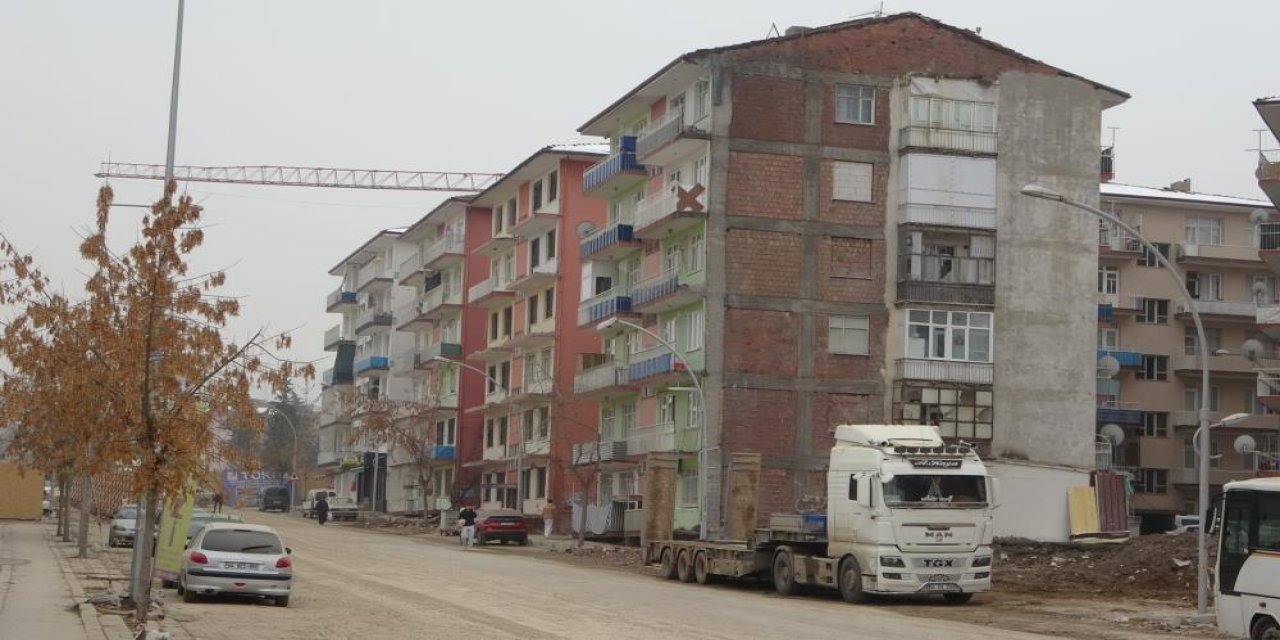 Malatya'da Deprem Konutları Kira Fiyatlarını Düşürdü