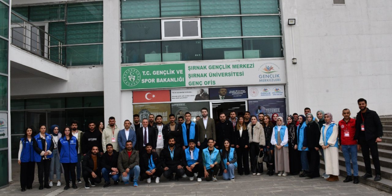 Gençlik Hizmetleri Genel Müdürü Şırnak'ta Gençlerle Buluştu