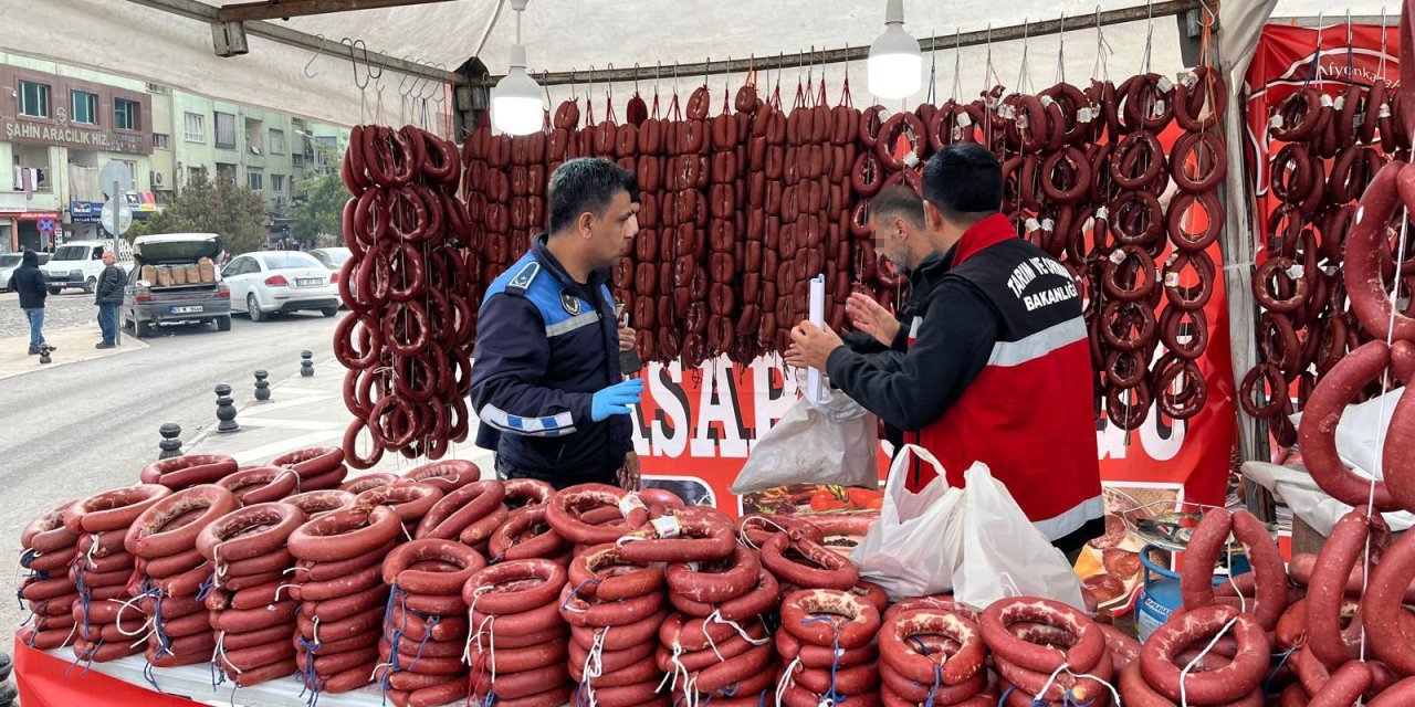 Şanlıurfa’da 1 ton sahte sucuk ele geçirildi