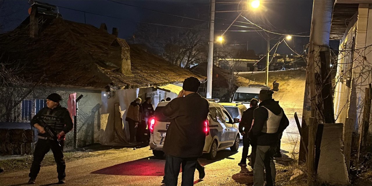 Sokak ortasında dehşet saçıp kendini eve kilitledi