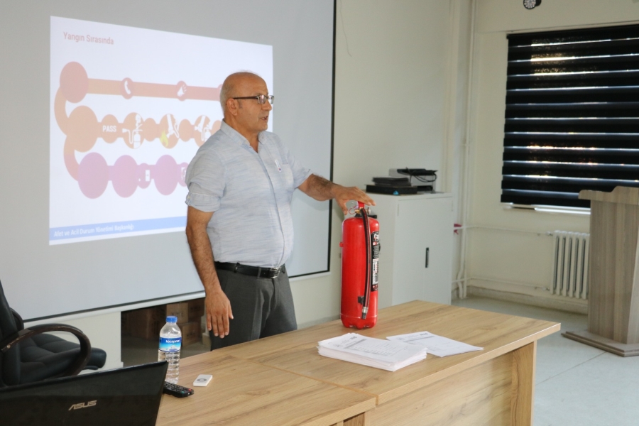 Cizre’de Öğretmenlere yönelik Temel Afet bilinci semineri düzenlendi