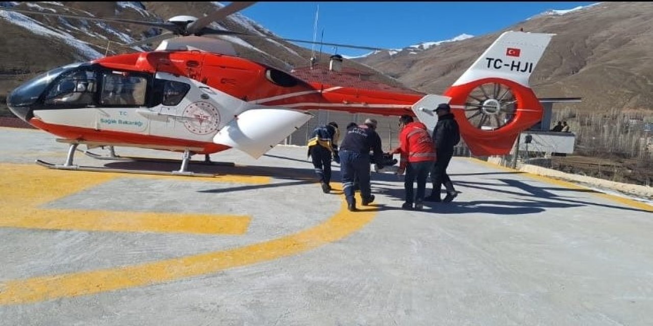 Şırnak ve Bahçesaray’daki hastalar ambulans helikopterle Van'a sevk edildi