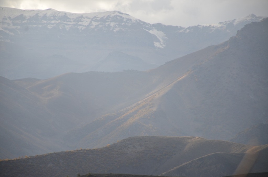 ŞIRNAK DAĞLARI BEYAZA BÜRÜNDÜ