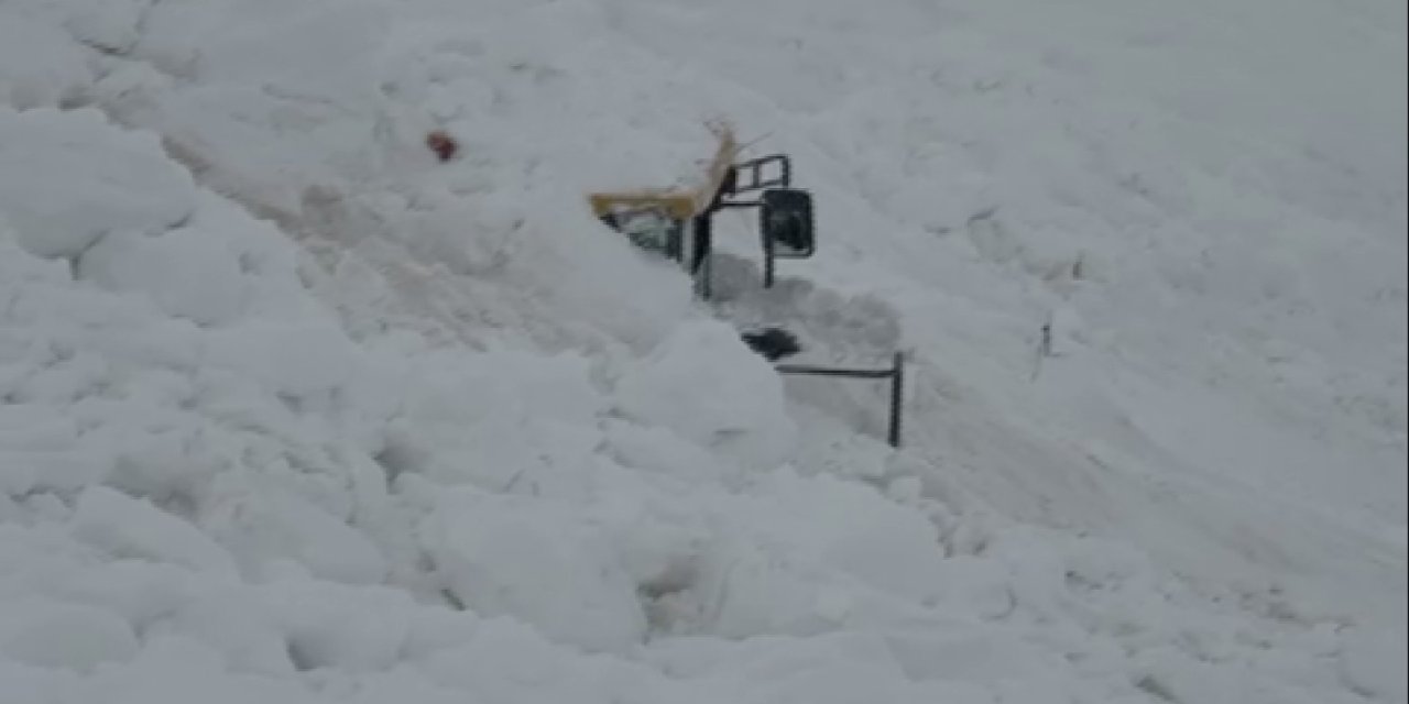 Güncellendi: Şırnak’ta iki günde ikinci çığ düştü: Askeri personel operatörü kurtardı