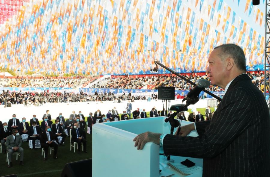 ERDOĞAN: "ÜLKE VE MİLLET OLARAK EN AZ 100 YIL ÖNCESİ GİBİ KRİTİK BİR SÜREÇTEN GEÇİYORUZ”