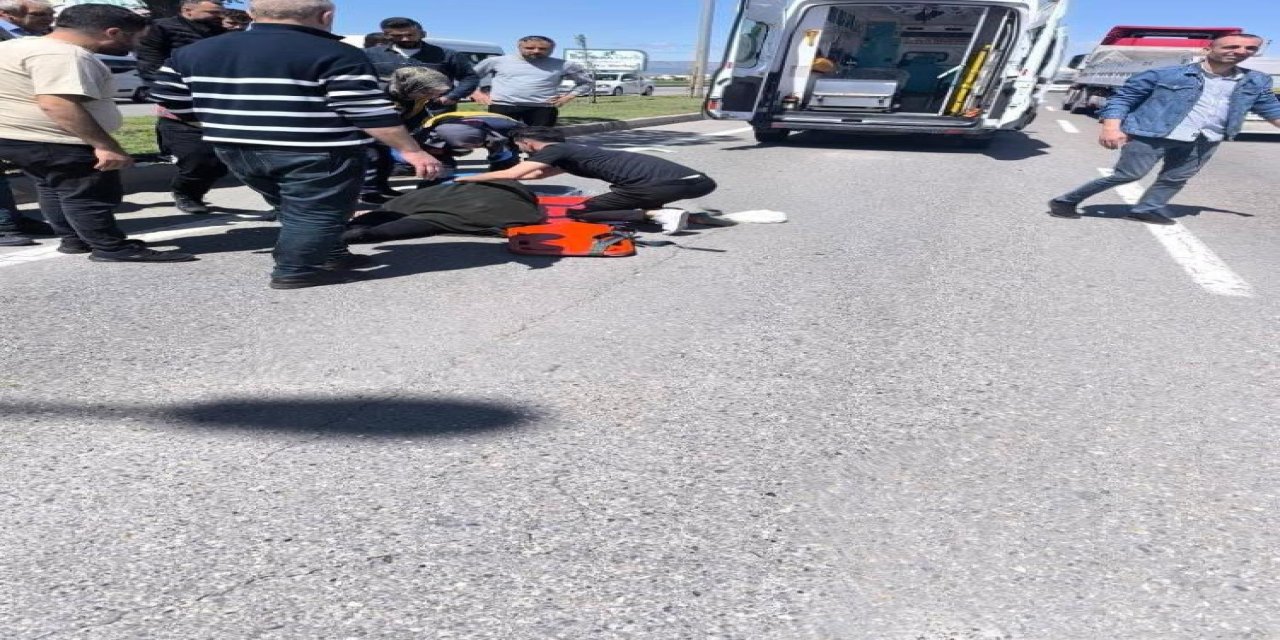 Batman'da otomobil yayalara çarptı: 2 yaralı