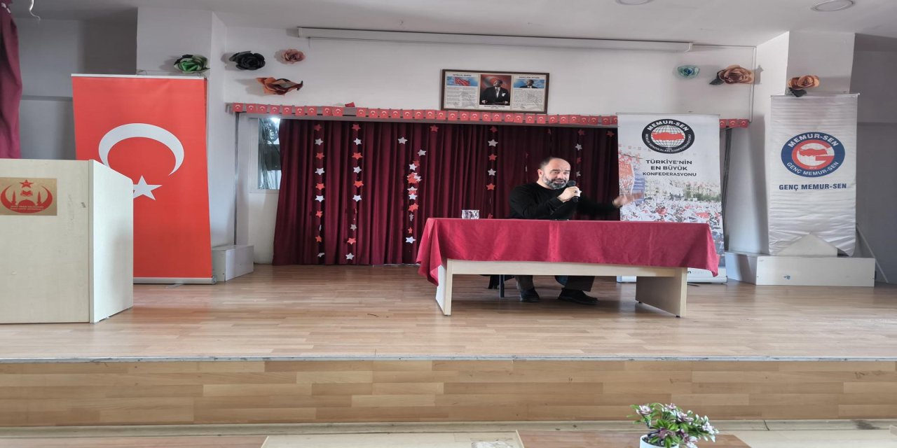 Şırnak'ta "Allah’a Koşan Genç" Konferansı Yoğun İlgi Gördü
