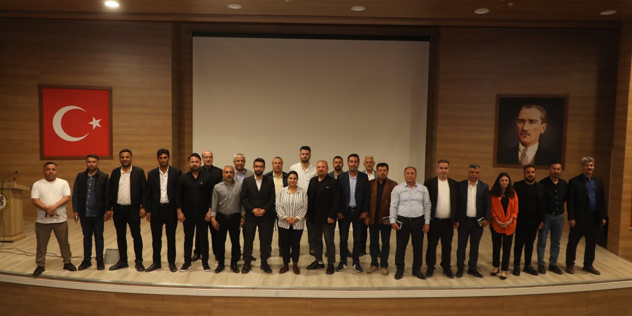 Cizre’de Belediye yetkilileri Mahalle Muhtarları ile hizmetleri değerlendirdi