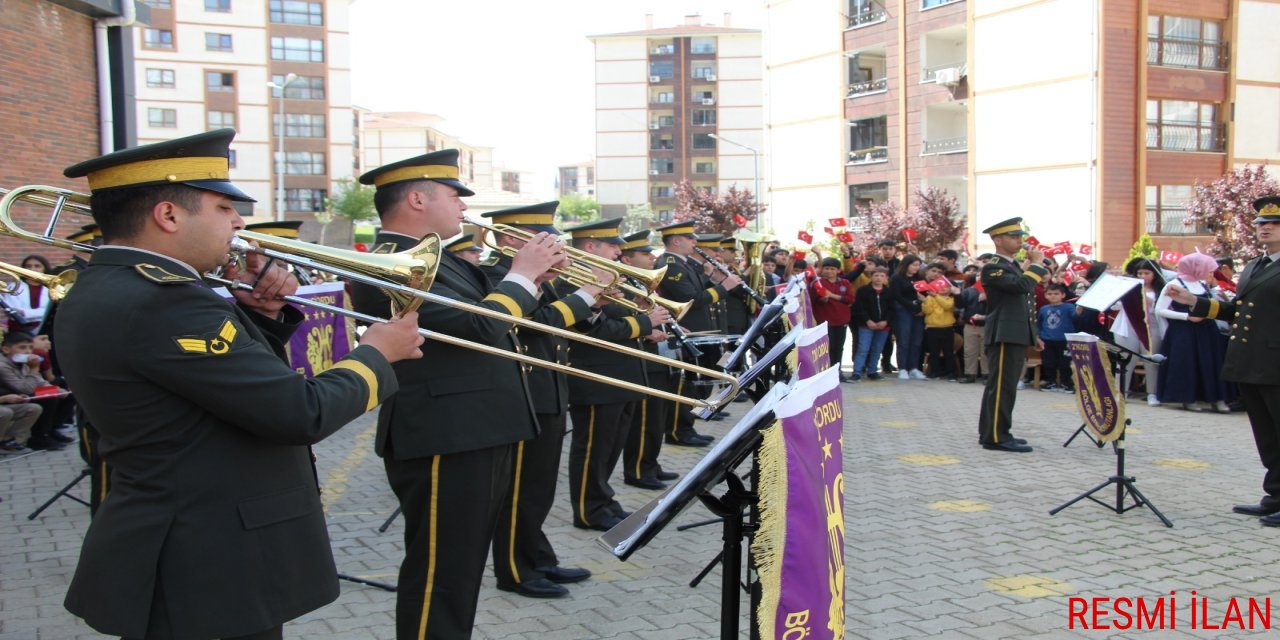 Şırnak'ta Coşkulu Anlar: 2. Ordu Bando Komutanlığı’ndan Unutulmaz Konser!