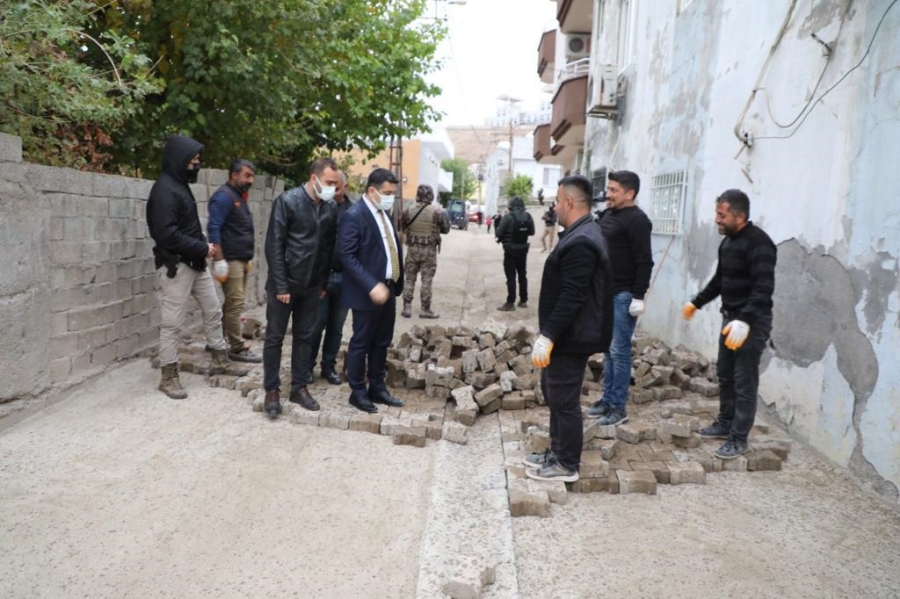 Kaymakam Tunç,Nur Mahallesindeki Parke Taşı Çalışmalarını Yerinde İnceledi