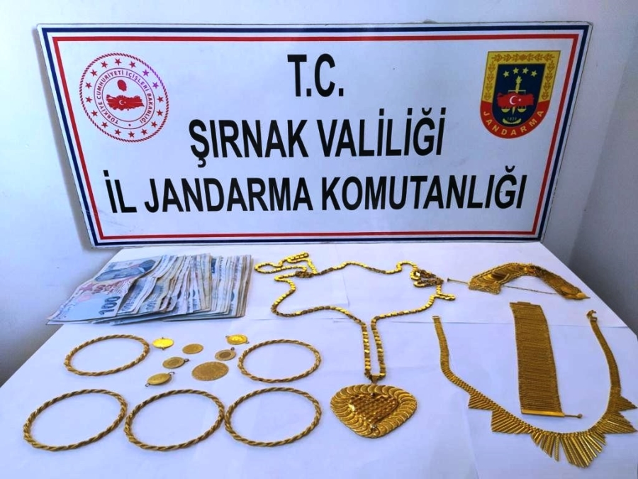 JASAT, ALTIN HIRSIZLARINI 25 KAMERANIN GÖRÜNTÜLERİNİ İZLEYEREK YAKALADI