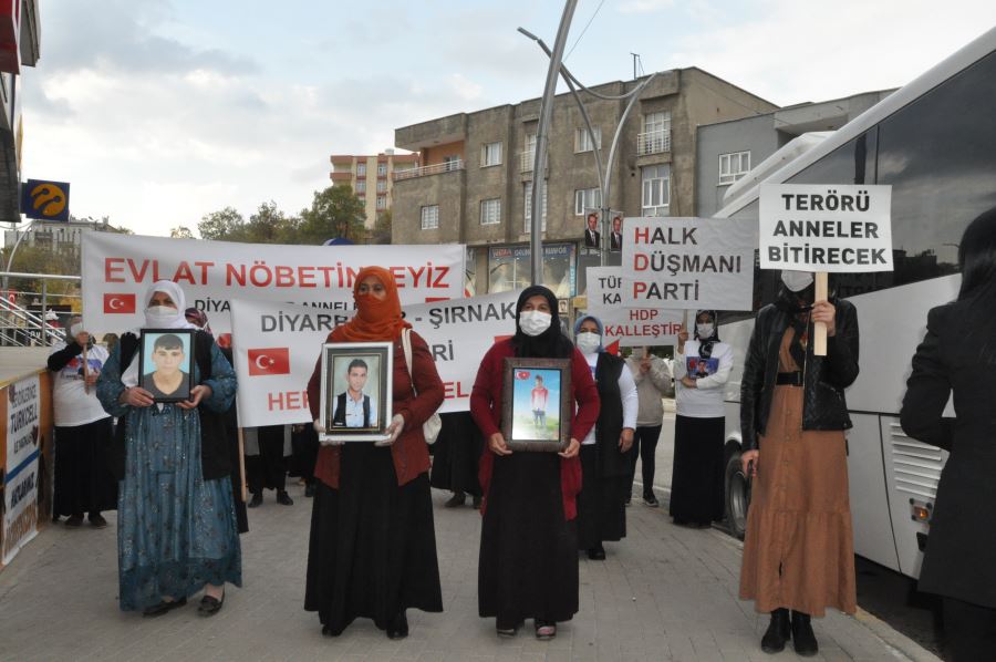 -	Diyarbakır Annelerinden Şırnak Annelerine Destek