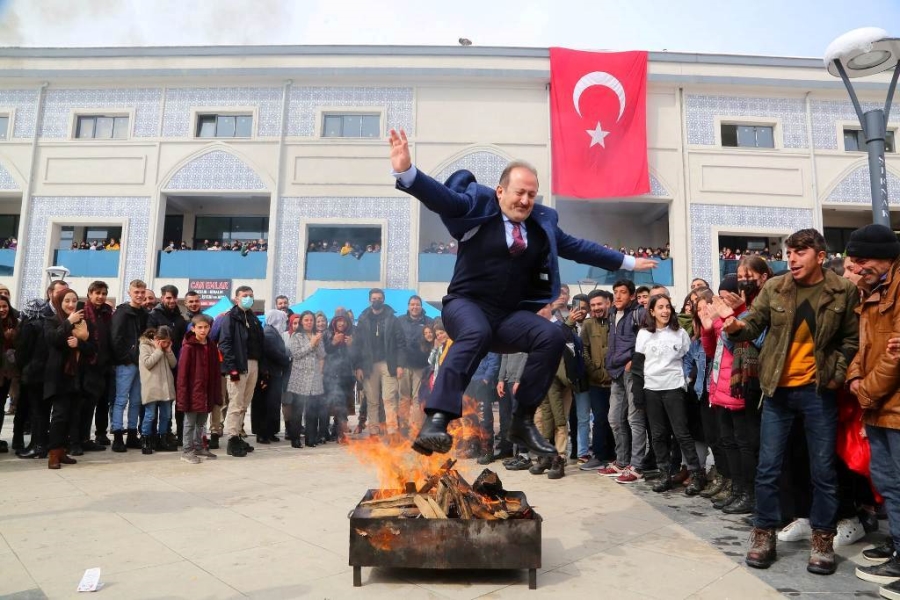 ŞIRNAK’TA NEVRUZ BAYRAMI VE 21 MART DÜNYA ORMANCILIK GÜNÜ COŞKU İLE KUTLANDI