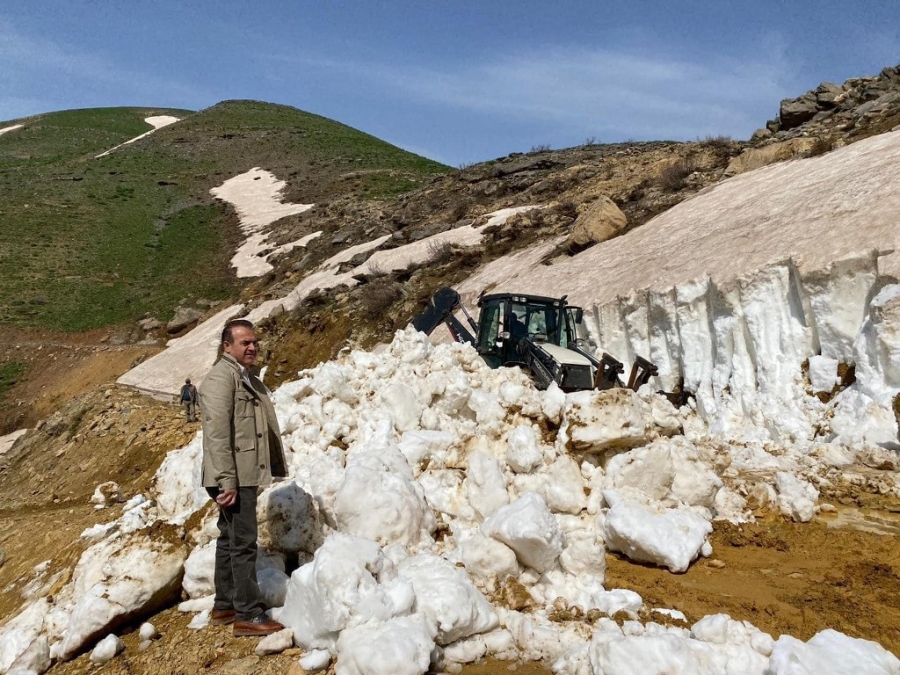 ULUDERE’DE KAPALI YAYLA YOLLARI BİR BİR AÇILIYOR