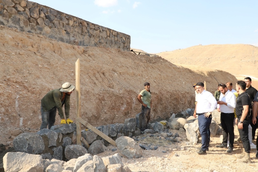 KAYMAKAM TUNÇ MEZARLIK ÇALIŞMALARINI İNCELEDİ