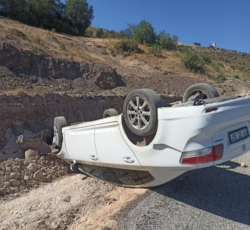 KPSS'ye yetişmeye çalışırken kaza yaptılar: 2 yaralı