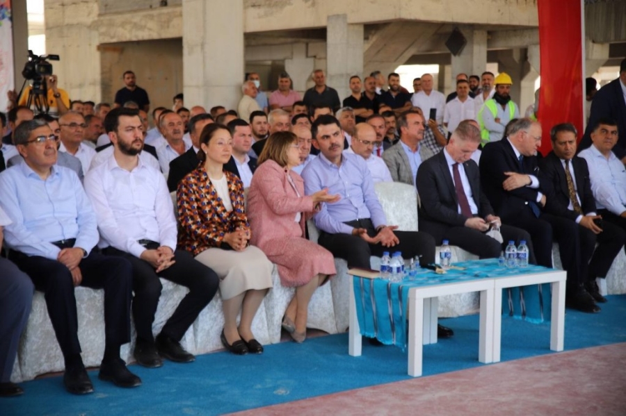  Bakan Kurum, Cumhurbaşkanı’nın Müjdesini Duyurdu