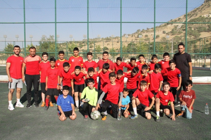 Mardin’de Geleceğin Futbol Yıldızları Yetişiyor  