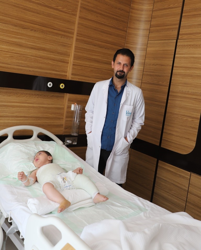 2 Yaşındaki Bebek Lıv Hospıtal Gaziantep’te Sağlığına Kavuştu