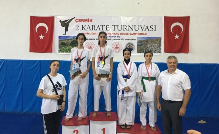 Çocuk Evlerinde Kalan Çocuklar Karate Turnuvasından Başarıyla Döndü     