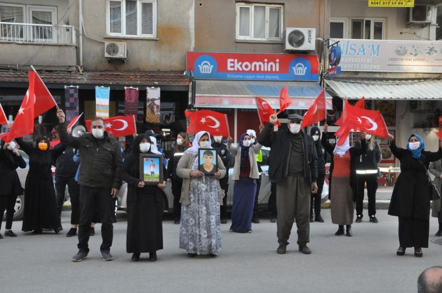 Şırnak’ta Çocukları Dağa Kaçırılan Annelerin Eylemi 13’üncü Haftasında