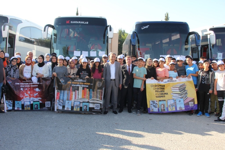 En çok kitap okuyan 200 öğrenci İstanbul’a uğurlandı  