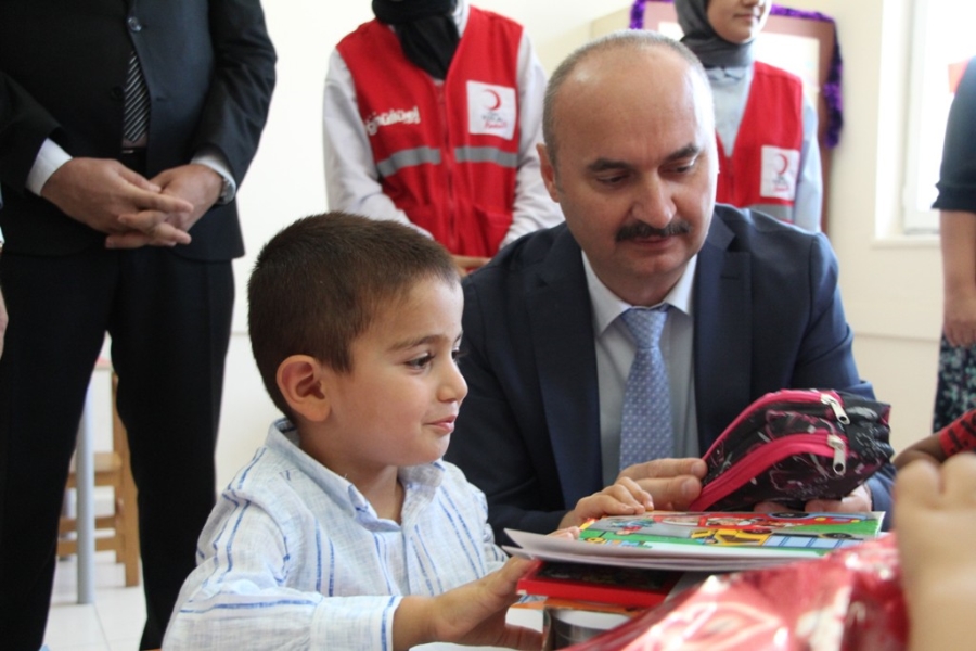 Eğitimci çift, 15 yıldır aynı okulda öğrenci yetiştiriyor